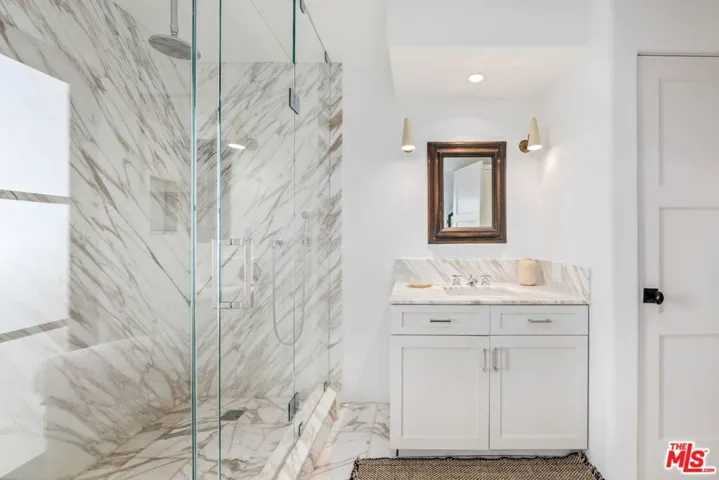 7519 Mulholland Drive, Los Angeles, California 90046