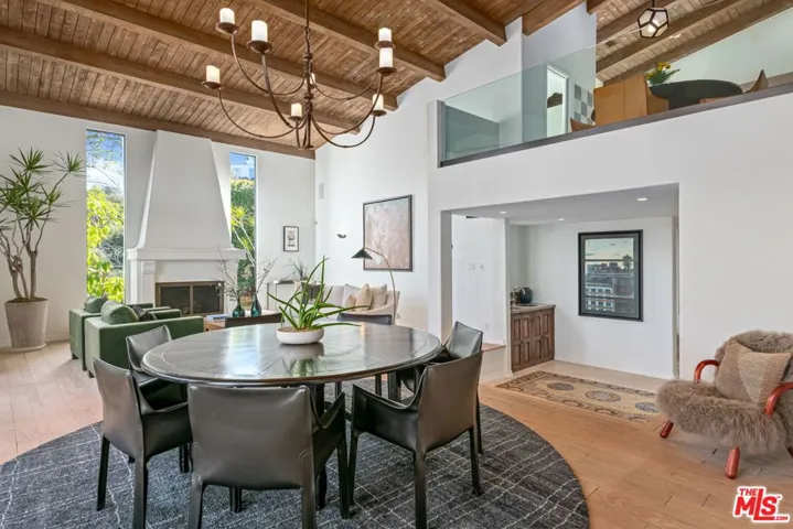 7519 Mulholland Drive, Los Angeles, California 90046