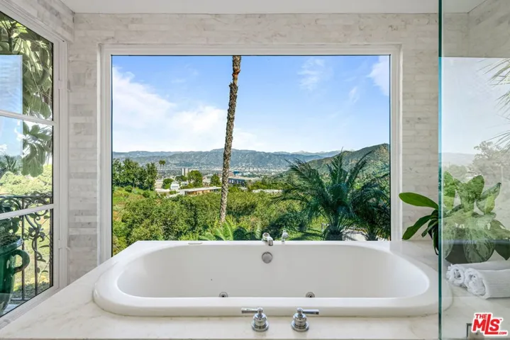 7519 Mulholland Drive, Los Angeles, California 90046