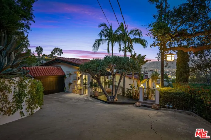 7519 Mulholland Drive, Los Angeles, California 90046