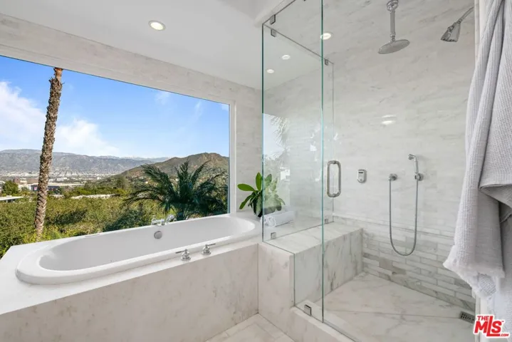 7519 Mulholland Drive, Los Angeles, California 90046