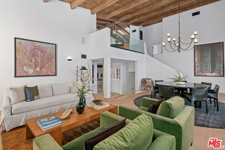 7519 Mulholland Drive, Los Angeles, California 90046