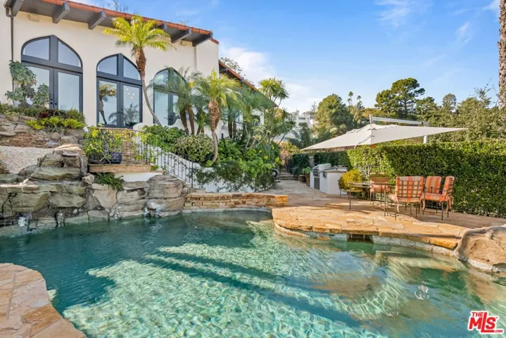 7519 Mulholland Drive, Los Angeles, California 90046