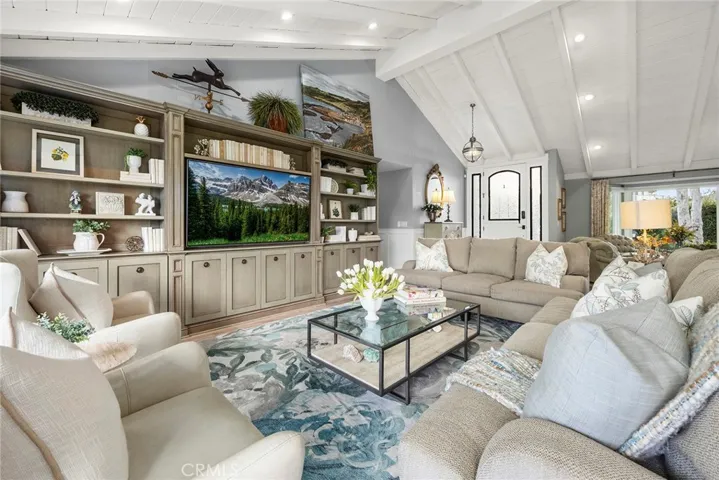 7301 E Stone Creek Lane, Anaheim Hills, California 92808