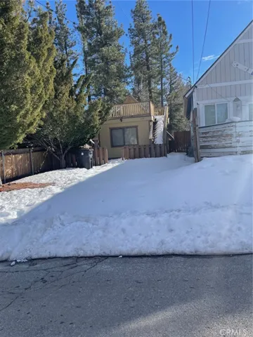 118 W Sherwood Boulevard, Big Bear, California 92314
