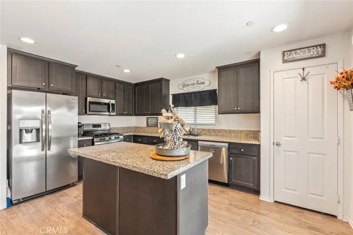 29227 Fountain Grass, Lake Elsinore, California 92530