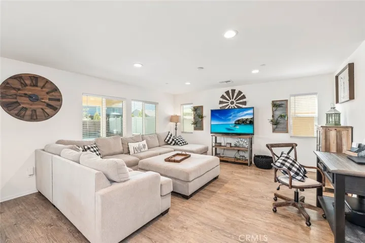 29227 Fountain Grass, Lake Elsinore, California 92530