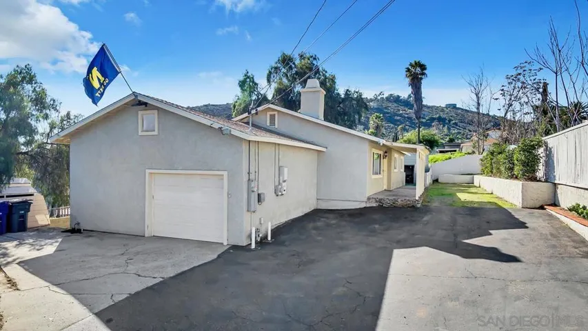 8420 Winter Gardens Blvd, Lakeside, California 92040