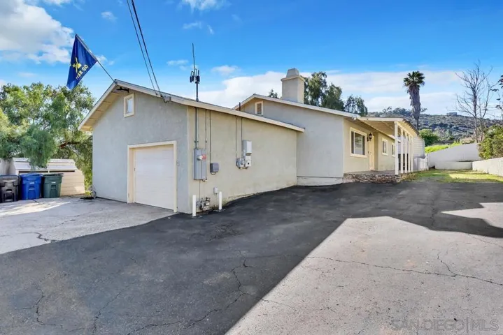 8420 Winter Gardens Blvd, Lakeside, California 92040