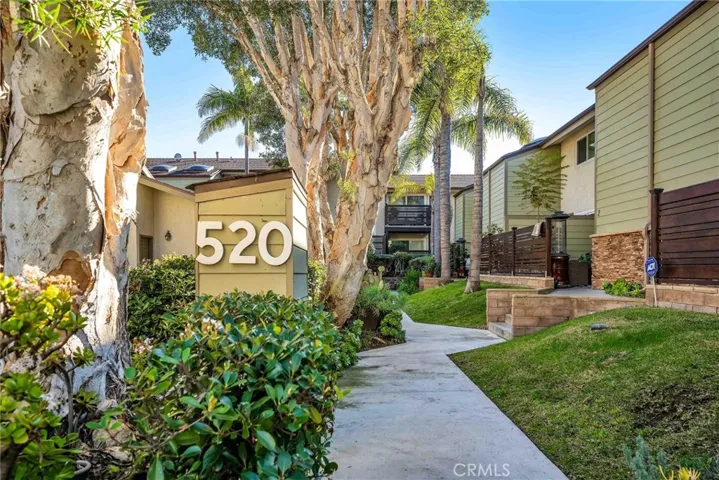 Entrance to the Ocean Plaza Townhome Complex