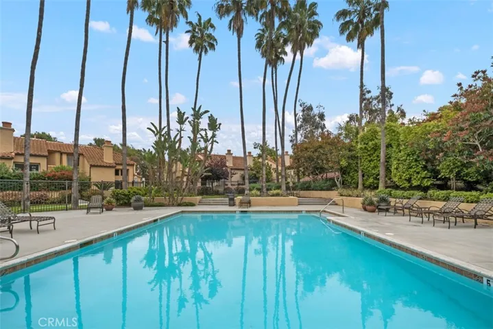 6 Corsica Drive, Newport Beach, California 92660