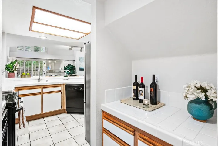 6 Corsica Drive, Newport Beach, California 92660