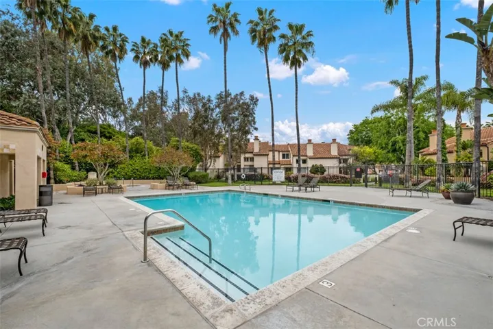 6 Corsica Drive, Newport Beach, California 92660