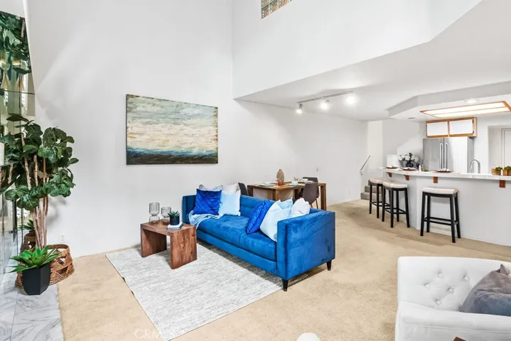 6 Corsica Drive, Newport Beach, California 92660