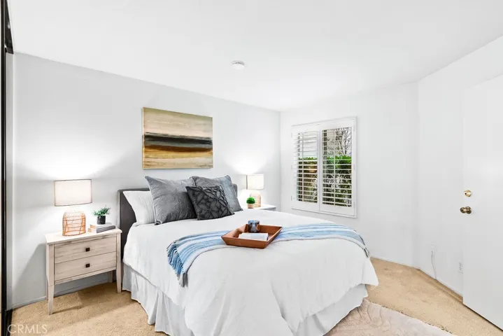 6 Corsica Drive, Newport Beach, California 92660