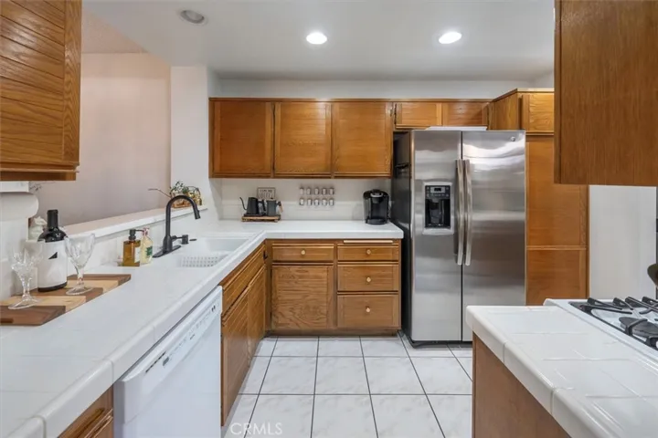25847 Mcbean 24, Valencia, California 91355