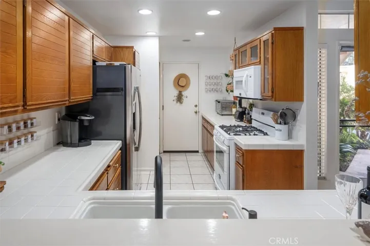 25847 Mcbean 24, Valencia, California 91355