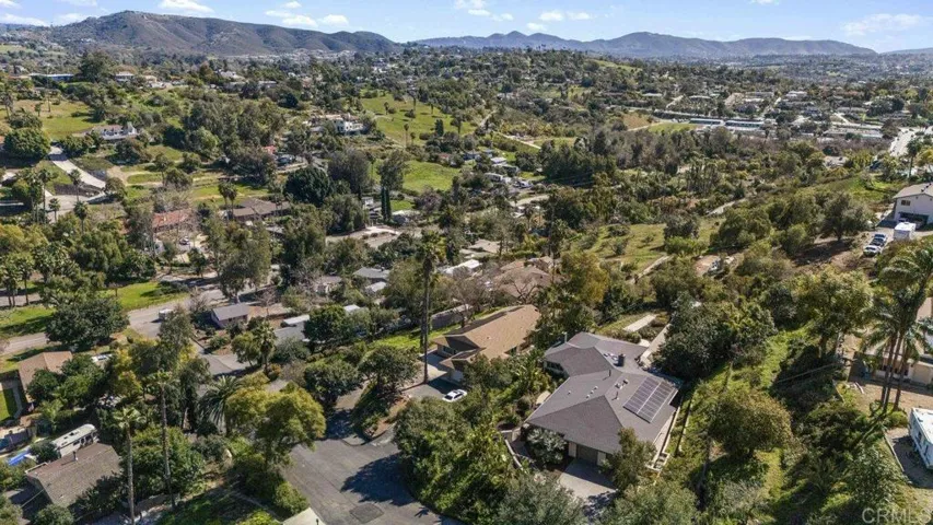 639 Valley Drive, Vista, California 92084