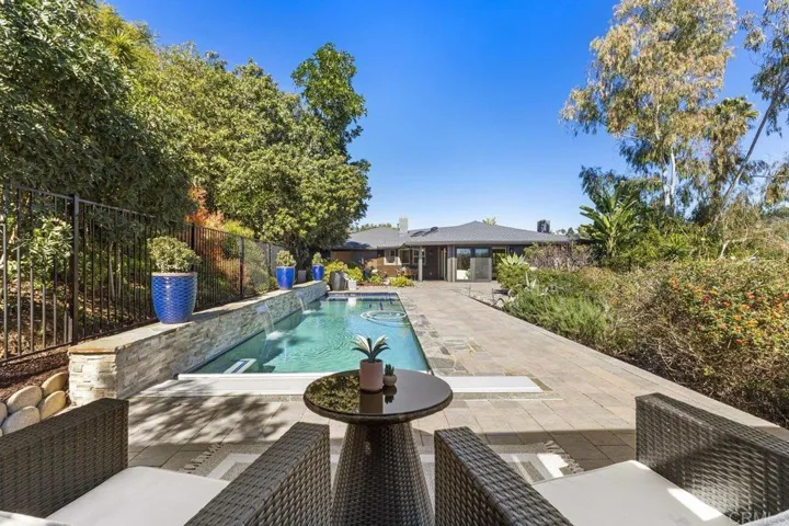639 Valley Drive, Vista, California 92084