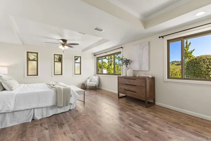 639 Valley Drive, Vista, California 92084