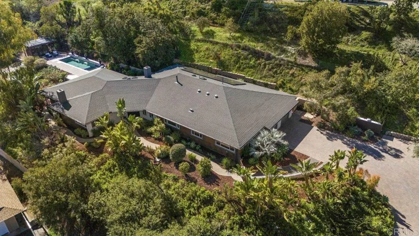 639 Valley Drive, Vista, California 92084