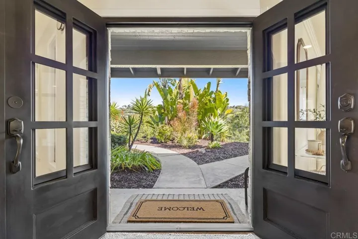 639 Valley Drive, Vista, California 92084