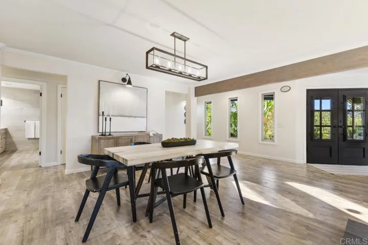 639 Valley Drive, Vista, California 92084