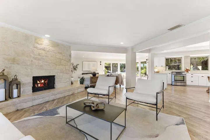 639 Valley Drive, Vista, California 92084