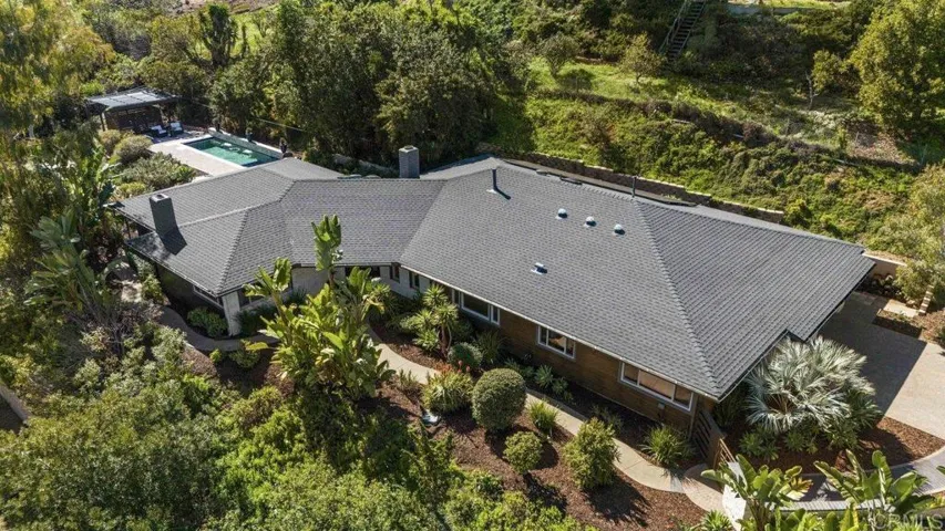 639 Valley Drive, Vista, California 92084