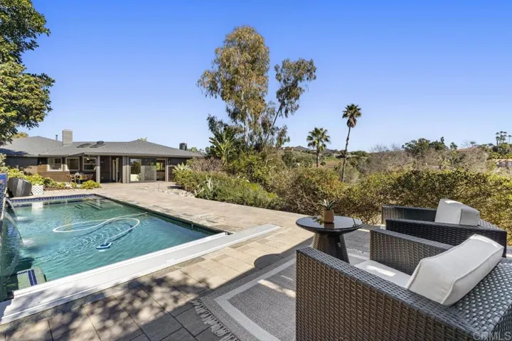 639 Valley Drive, Vista, California 92084