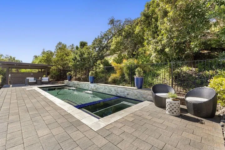 639 Valley Drive, Vista, California 92084