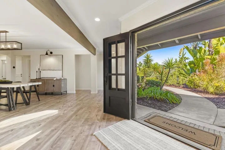 639 Valley Drive, Vista, California 92084
