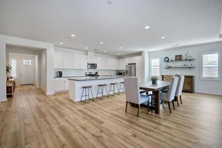 9252 Old Farmhouse Rd, Lakeside, California 92040