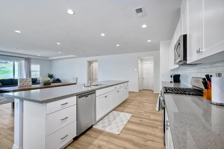 9252 Old Farmhouse Rd, Lakeside, California 92040