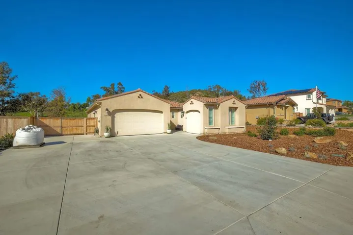9252 Old Farmhouse Rd, Lakeside, California 92040