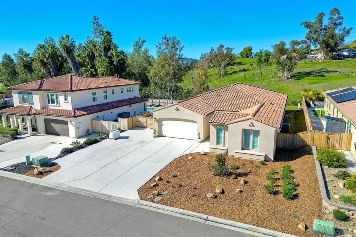 9252 Old Farmhouse Rd, Lakeside, California 92040