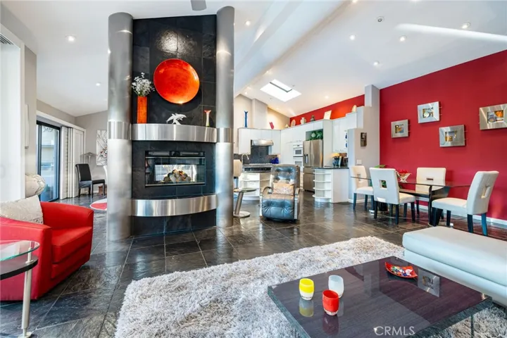 Double sided fireplace