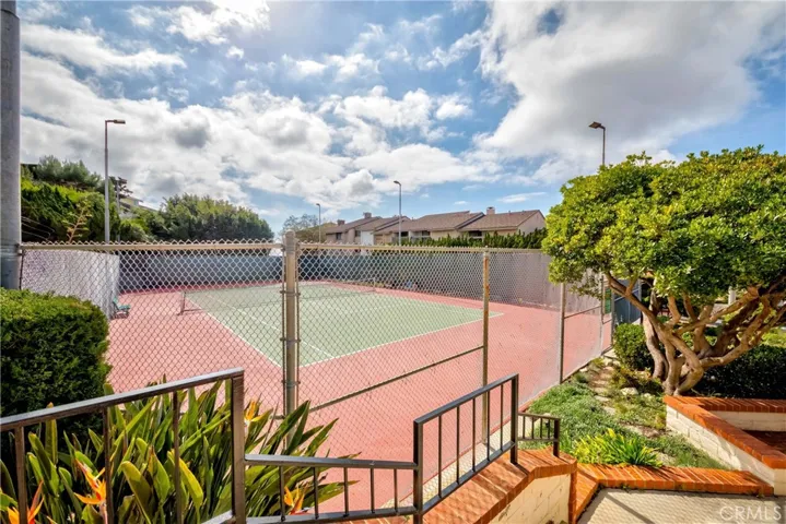 28200 Ridgefern Court, Rancho Palos Verdes, California 90275