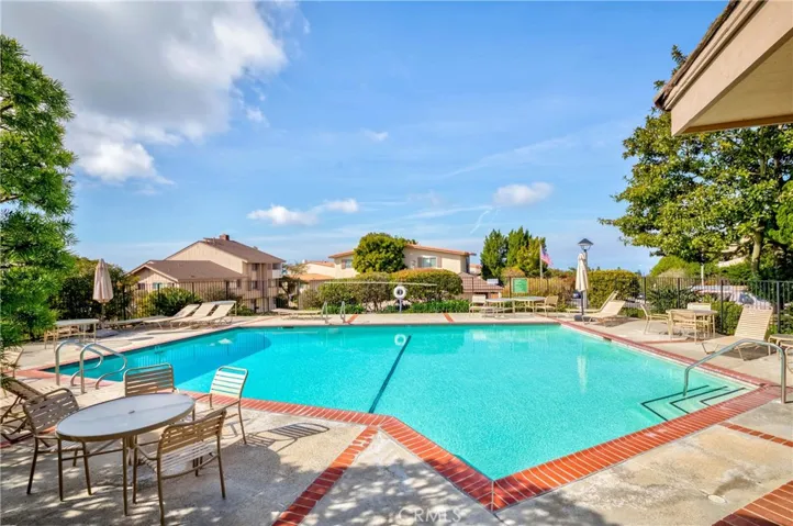 28200 Ridgefern Court, Rancho Palos Verdes, California 90275