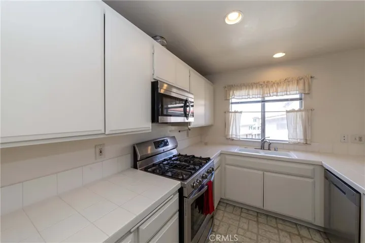 28200 Ridgefern Court, Rancho Palos Verdes, California 90275