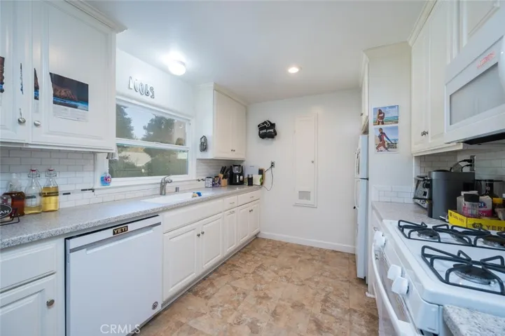 352 E Foothill Boulevard, San Luis Obispo, California 93405