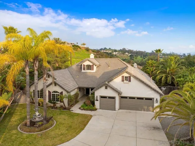2092 Heights Court, Escondido, California 92027