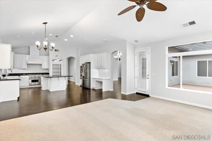 2092 Heights Court, Escondido, California 92027