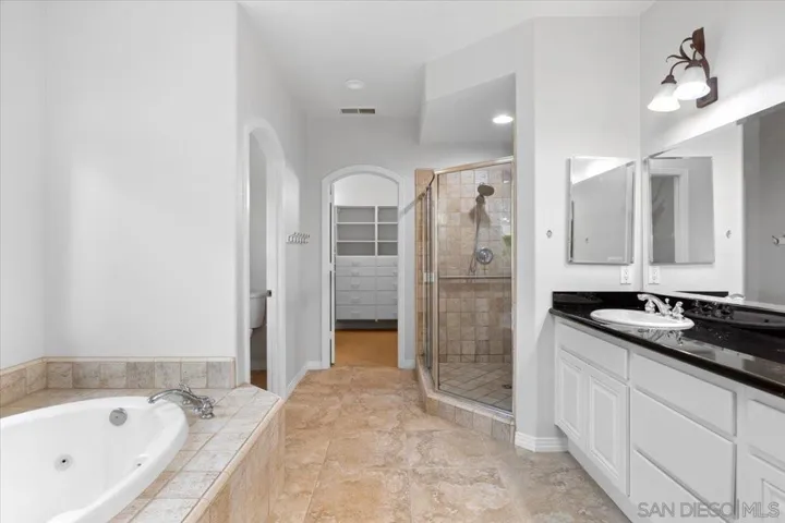 2092 Heights Court, Escondido, California 92027