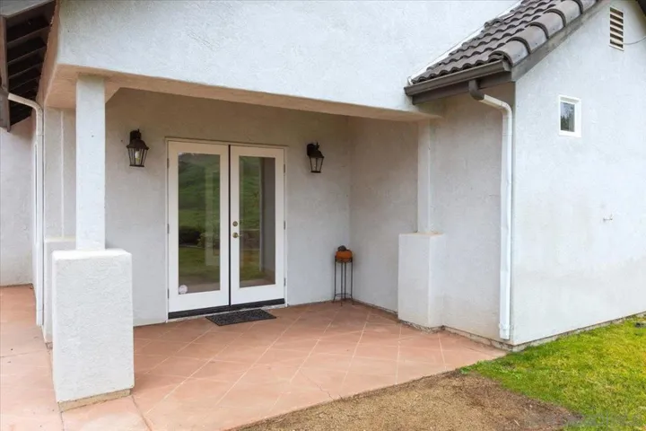 2092 Heights Court, Escondido, California 92027