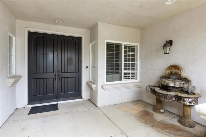 2092 Heights Court, Escondido, California 92027
