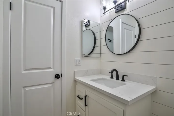 982 W Arrow D, Upland, California 91786