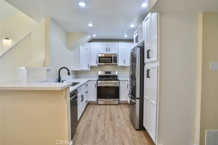 982 W Arrow D, Upland, California 91786