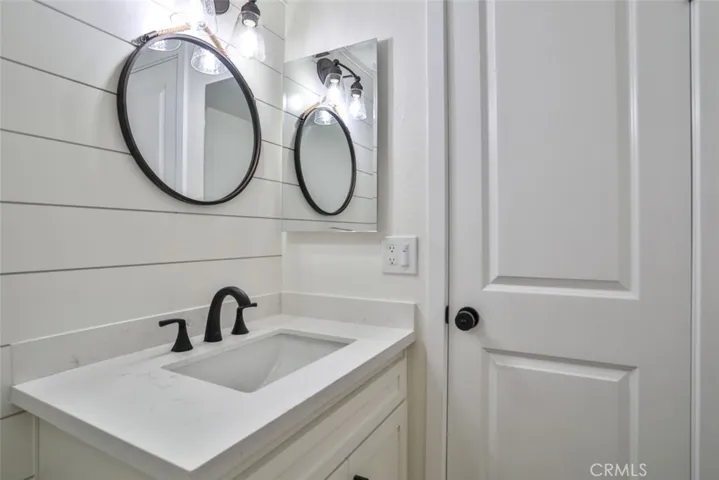 982 W Arrow D, Upland, California 91786