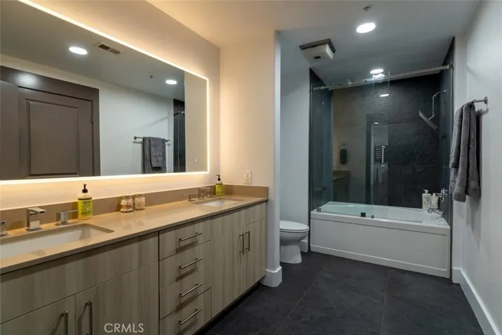 24535 Town Center Drive 6104, Valencia, California 91355